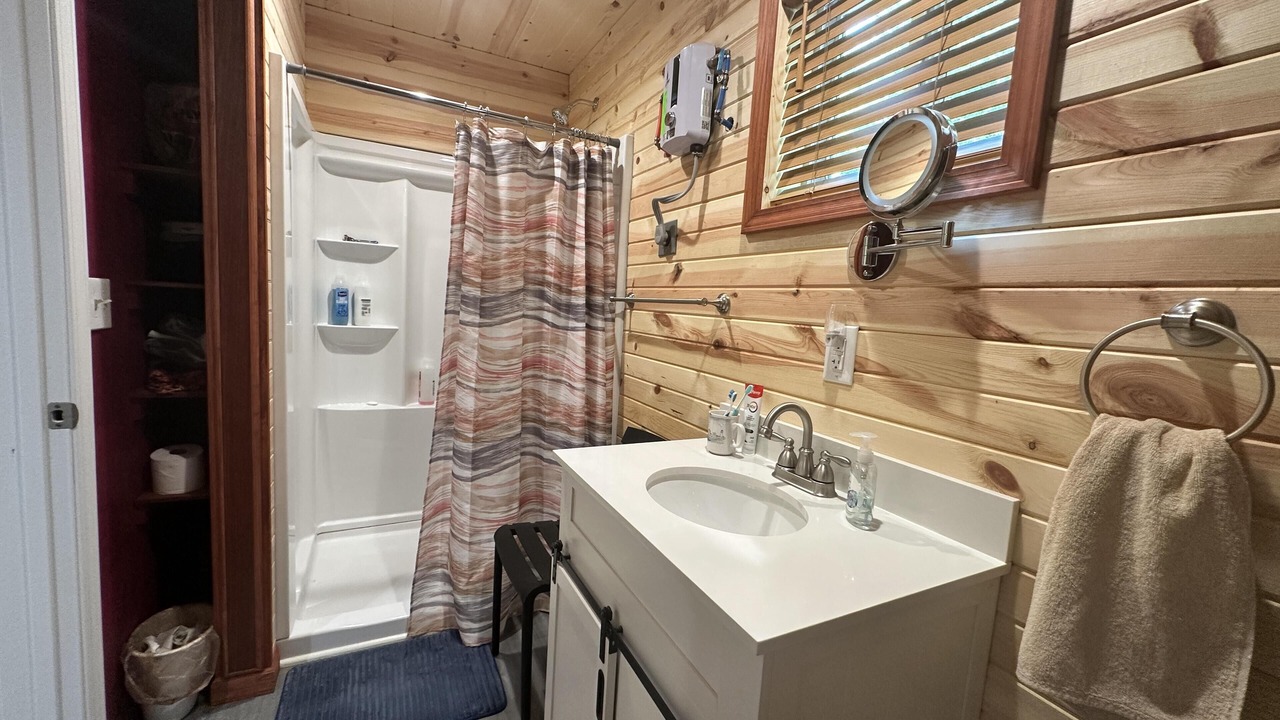 Photo of Bathroom in Stanton