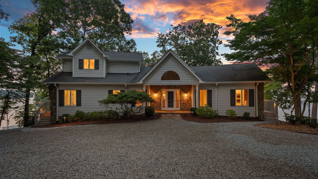 Photo of Outdoor in Mayhew