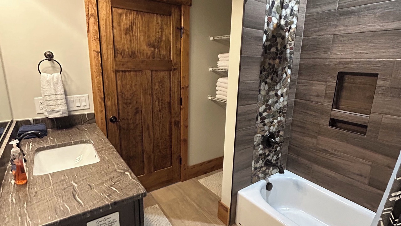 Photo of Bathroom in Nebo