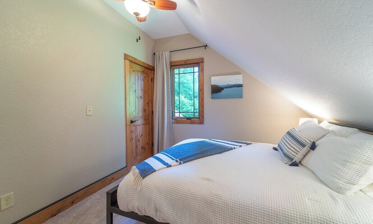 Photo of Bedroom in Marble