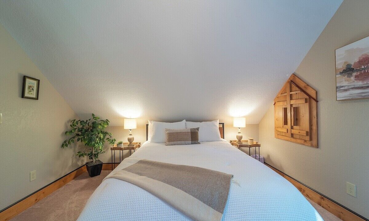 Photo of Bedroom in Marble