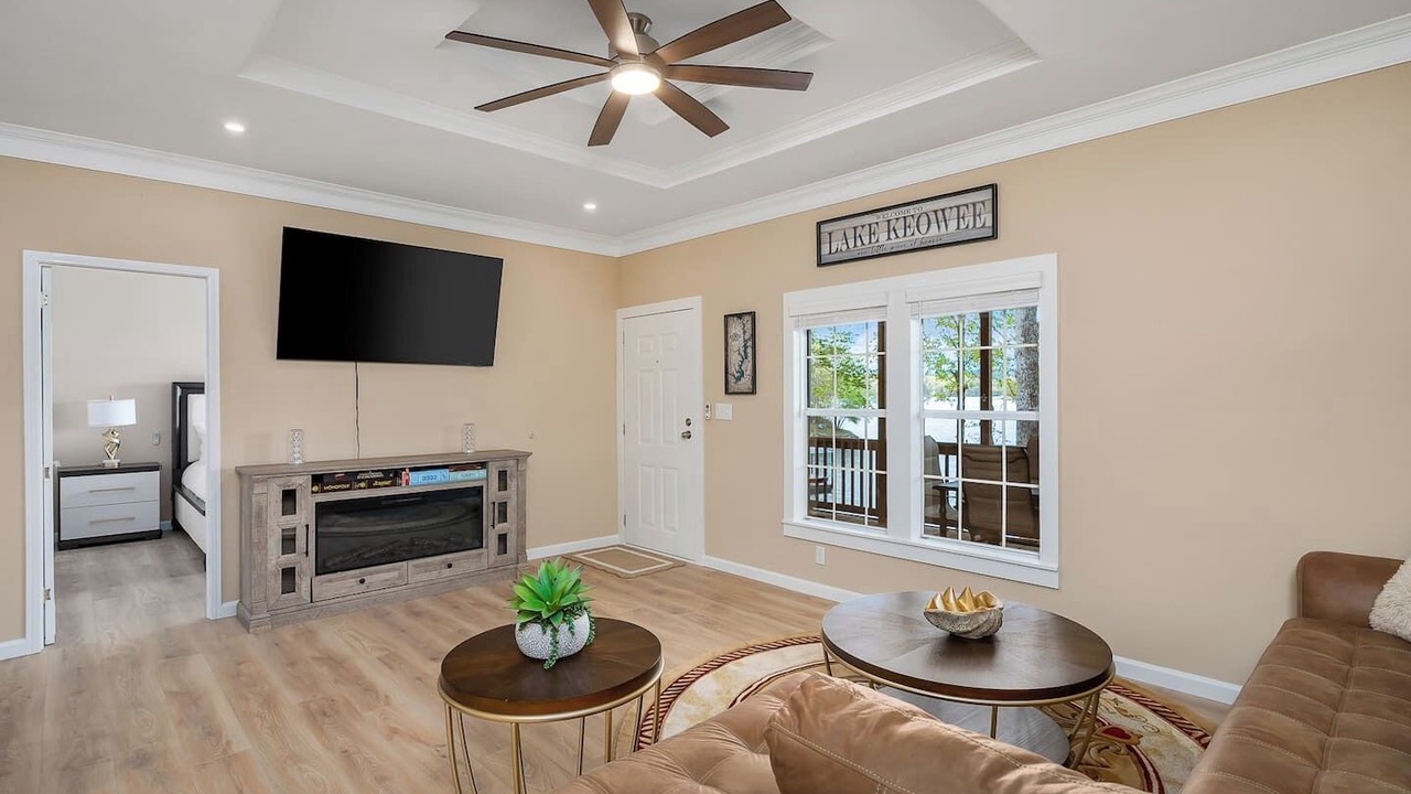 Photo of Livingroom in Six Mile