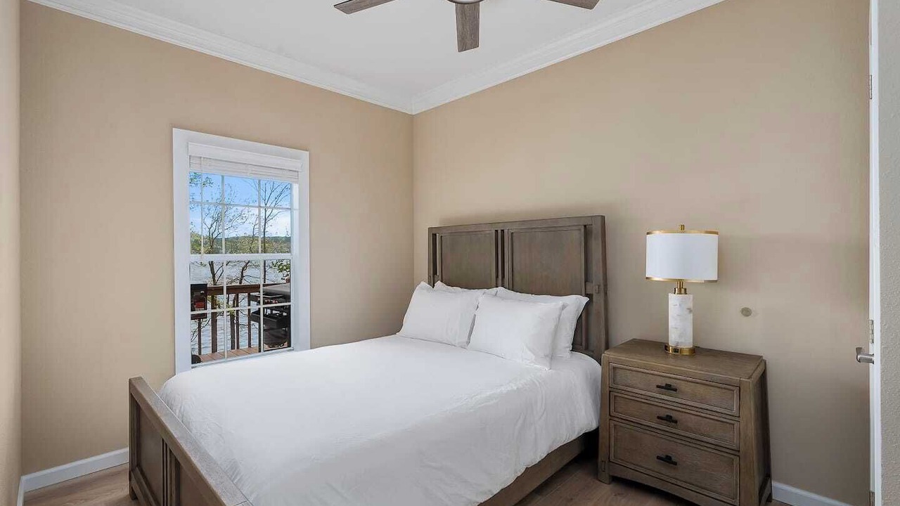 Photo of Bedroom in Six Mile