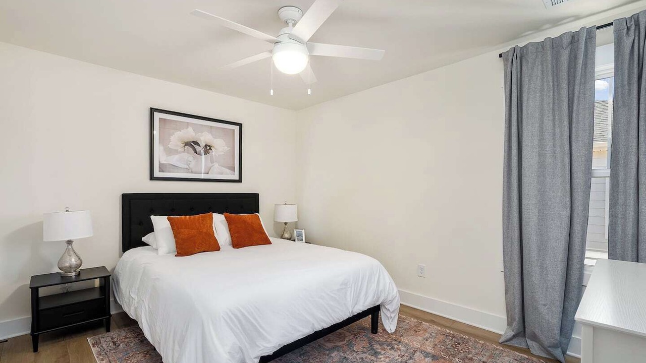 Photo of Bedroom in Central