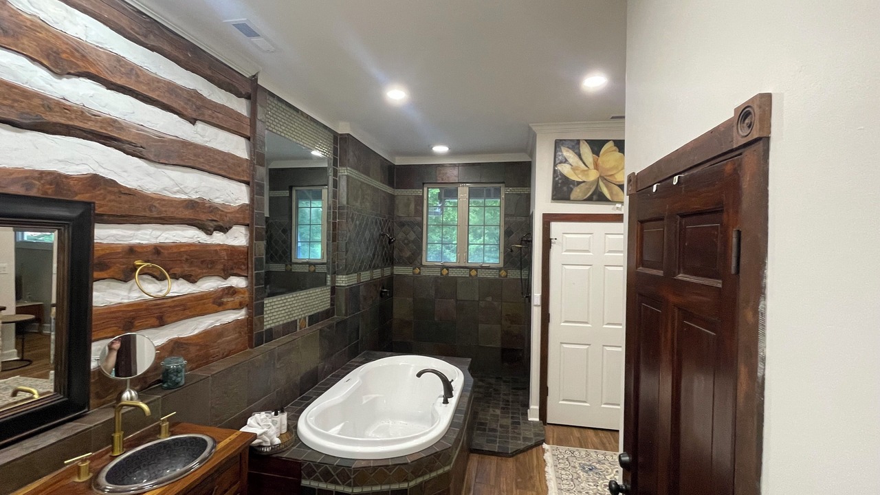Photo of Bathroom in Ashland City