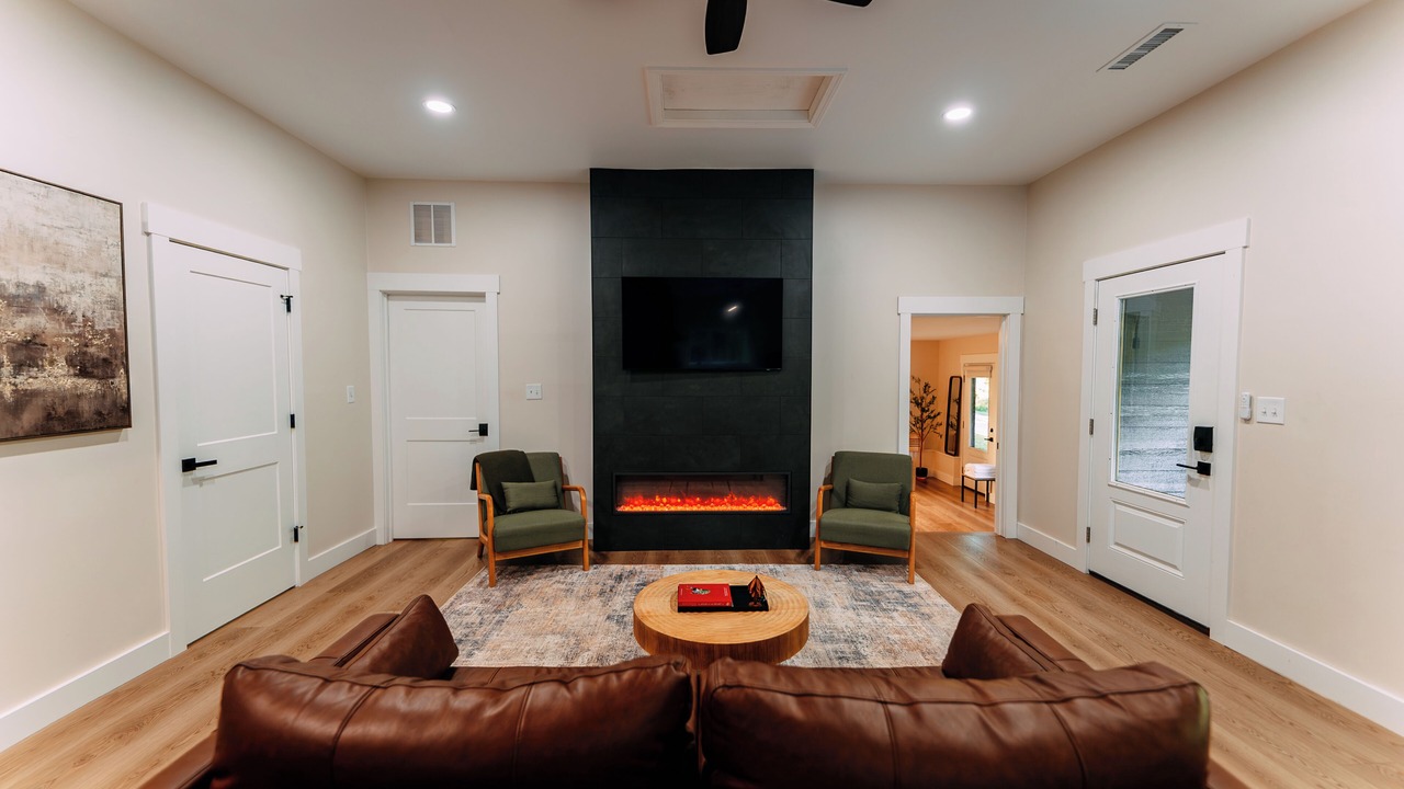 Photo of Livingroom in Shoals