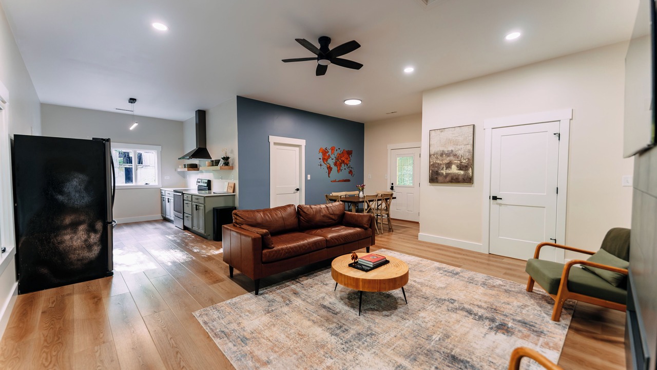Photo of Livingroom in Shoals