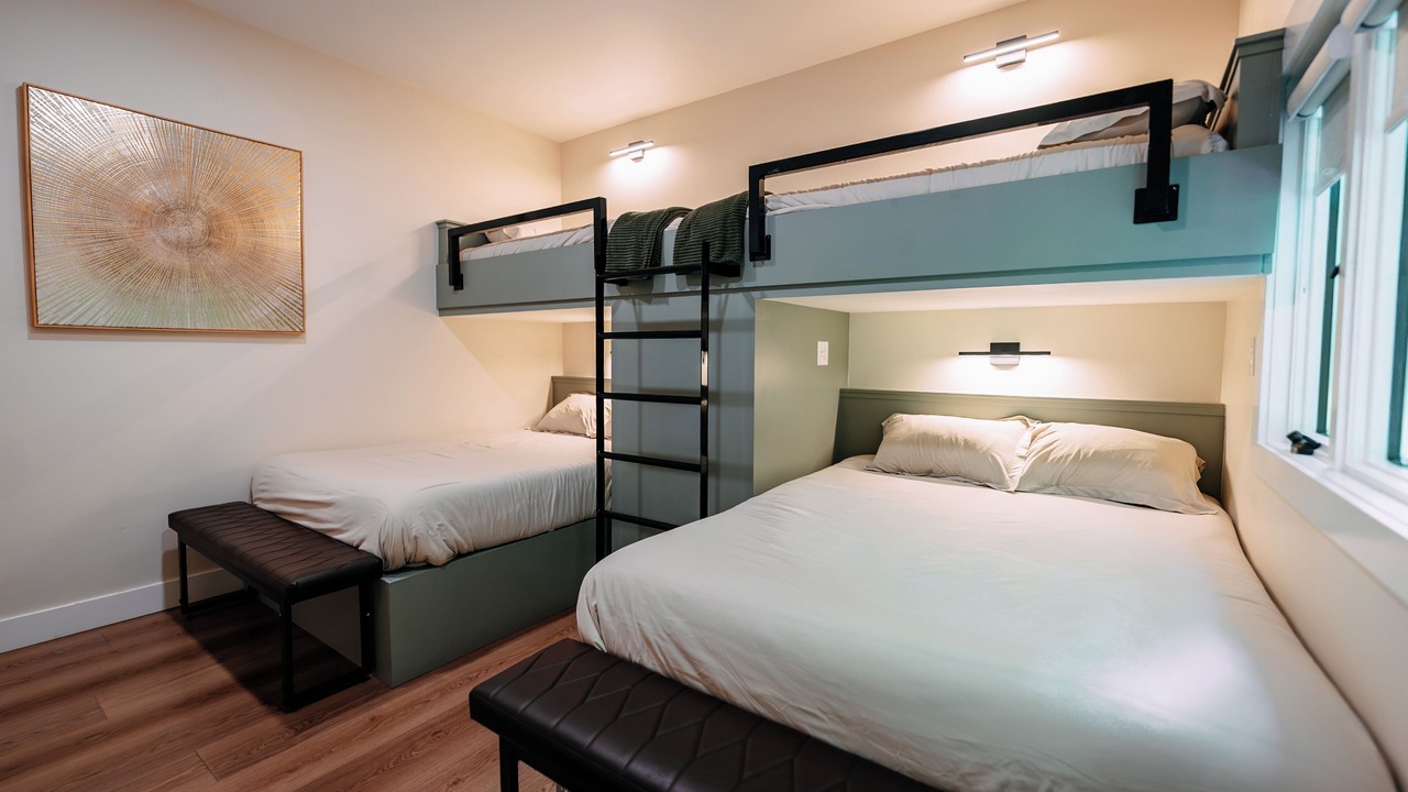 Photo of Bedroom in Shoals