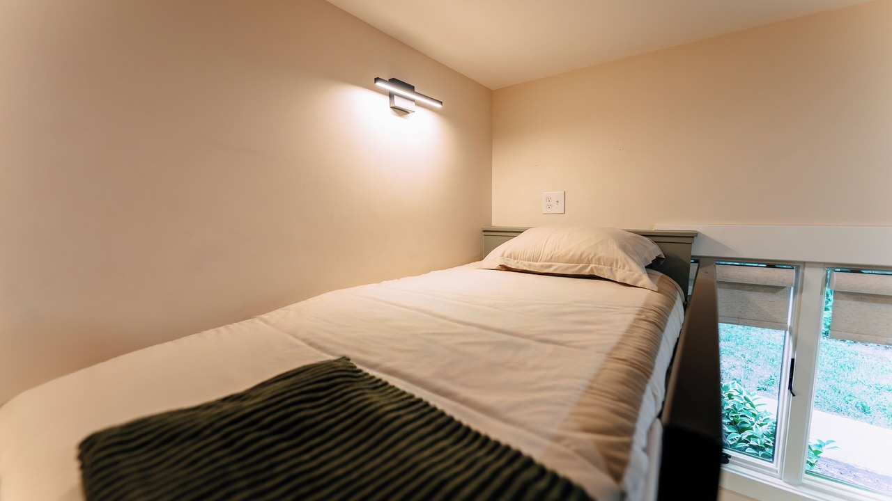 Photo of Bedroom in Shoals