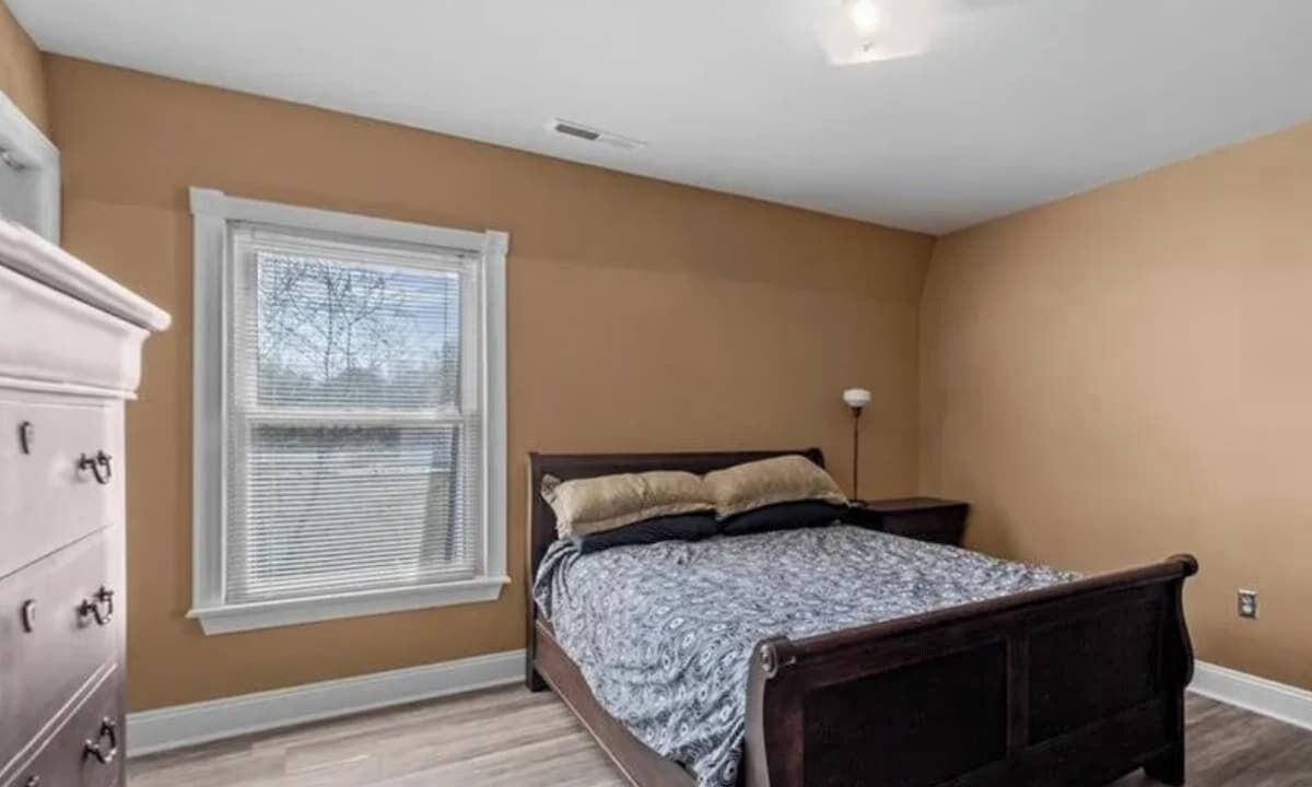 Photo of Bedroom in Harwood Lane