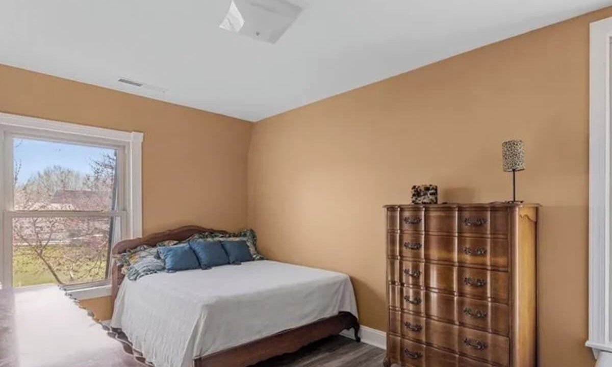 Photo of Bedroom in Harwood Lane