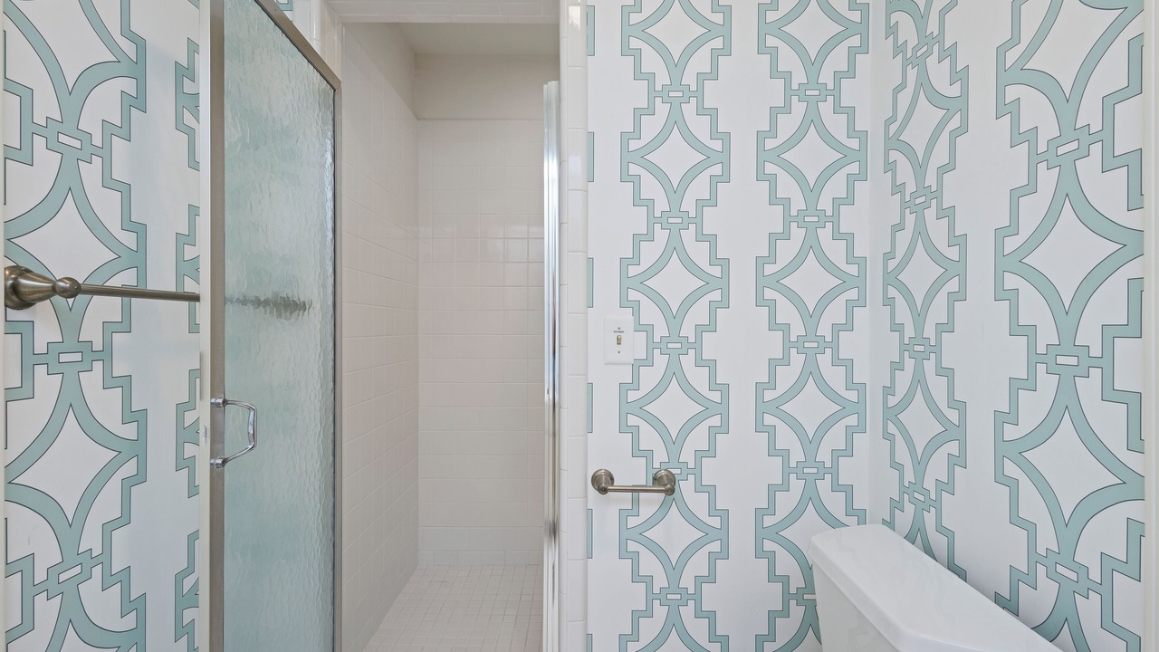 Photo of Bathroom in Beach Lagoon