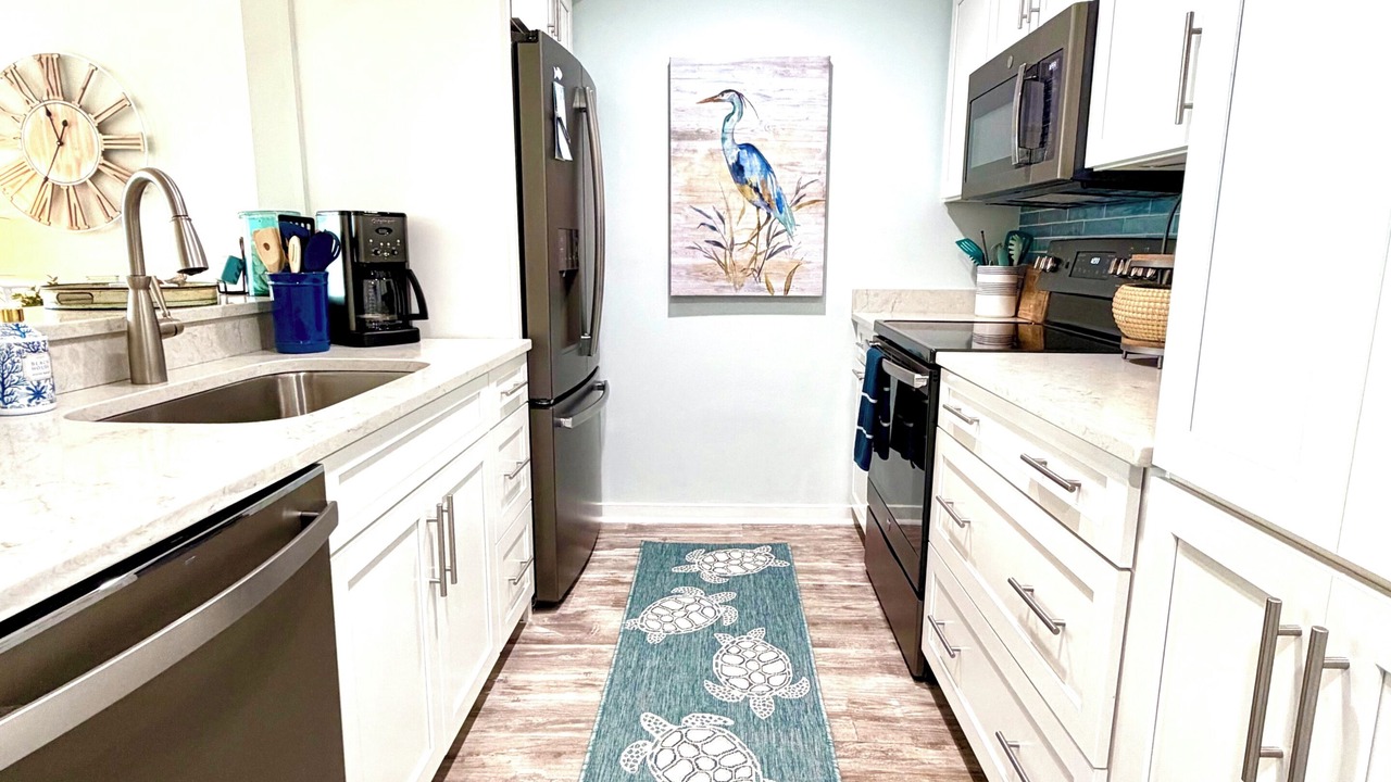 Photo of Kitchen in Oceanmarsh Subdivision