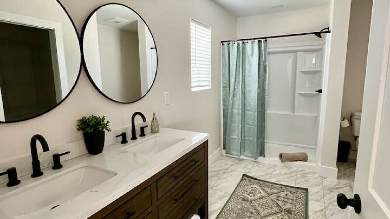 Photo of Bathroom in Greenway