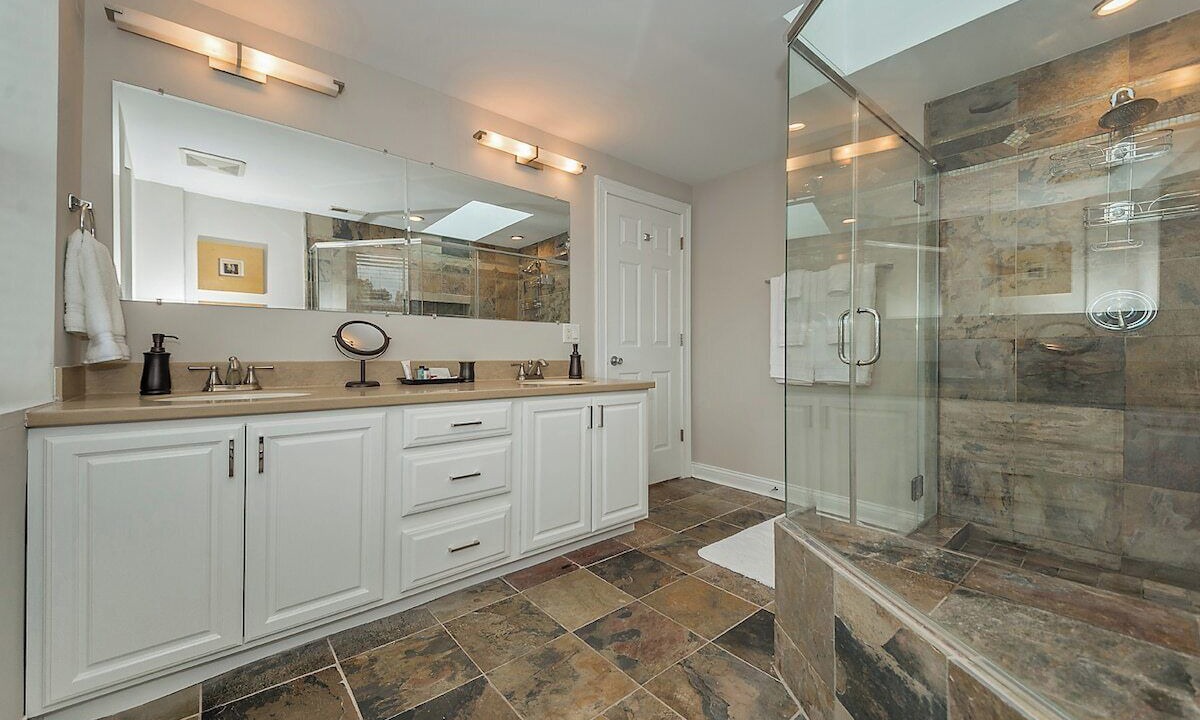 Photo of Bathroom in Mount Adams