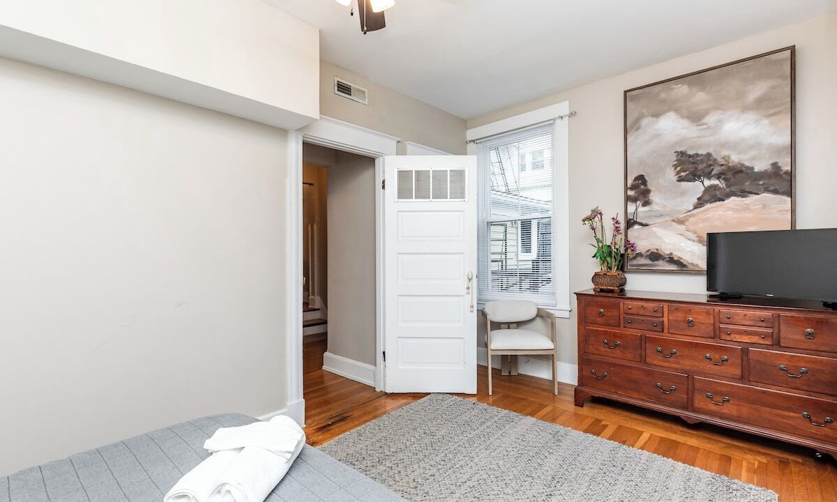 Photo of Bedroom in Walnut Hills