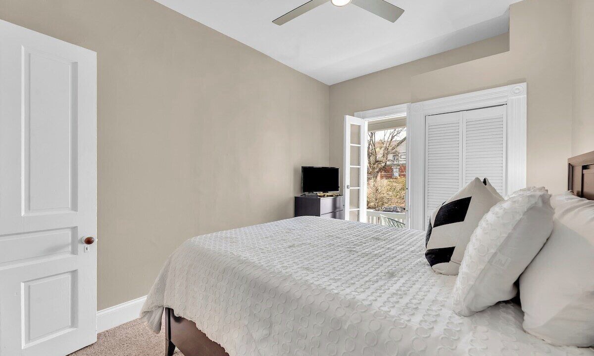 Photo of Bedroom in Walnut Hills