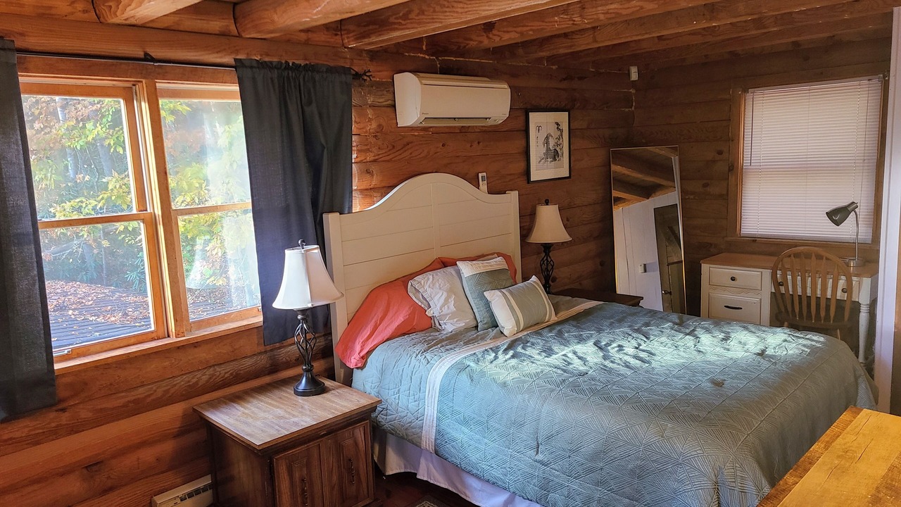 Photo of Bedroom in Black Mountain