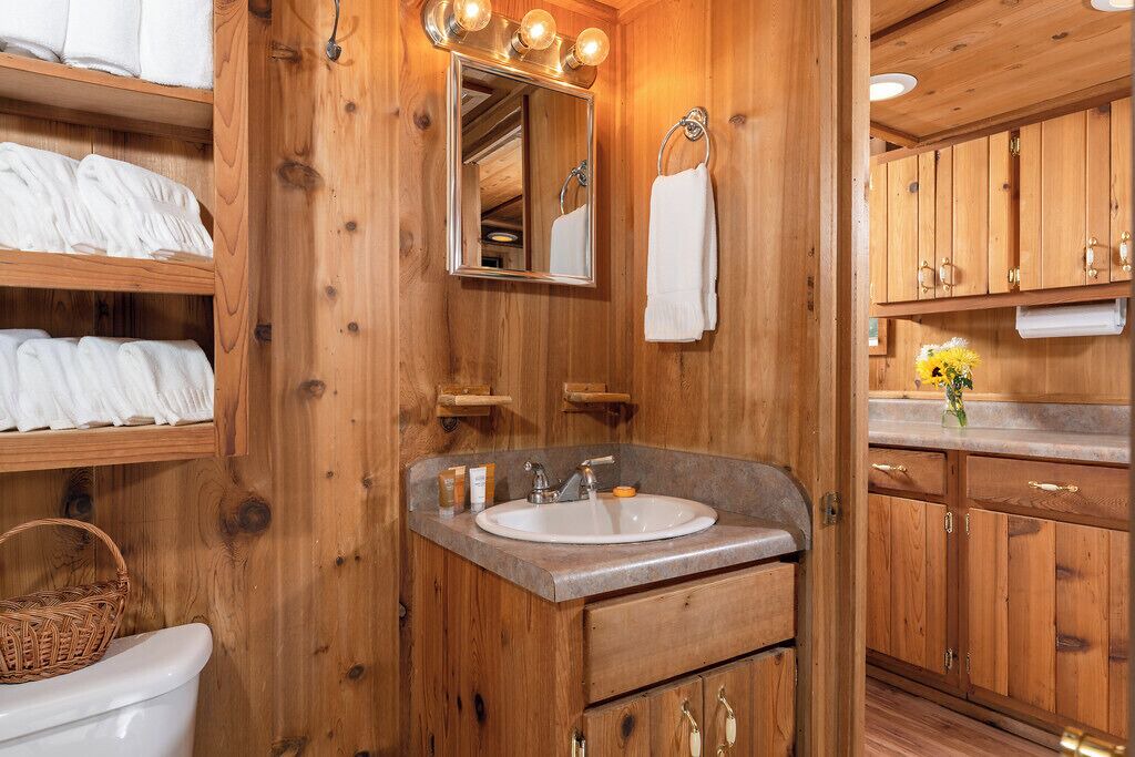 Photo of Bathroom in Candler