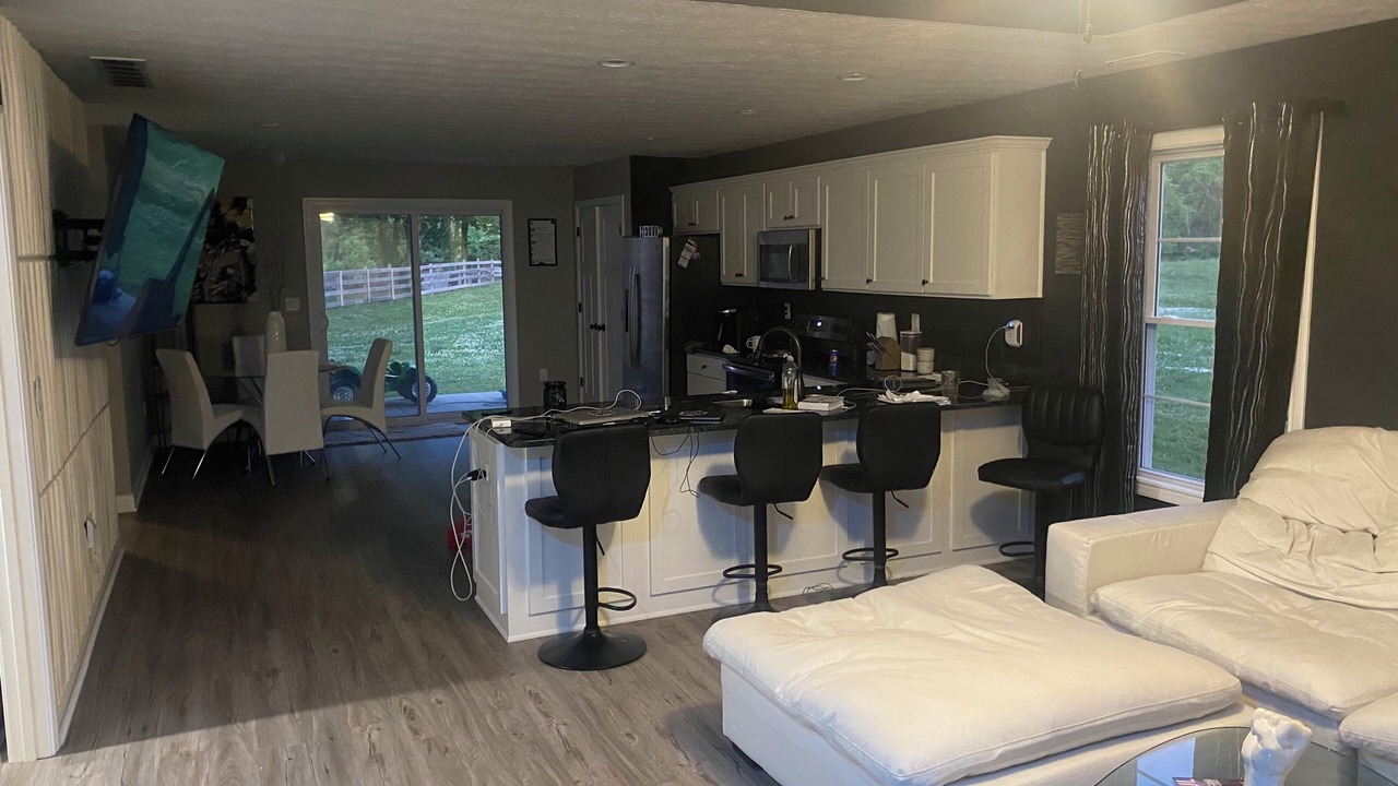 Photo of Livingroom in Jeffersonville