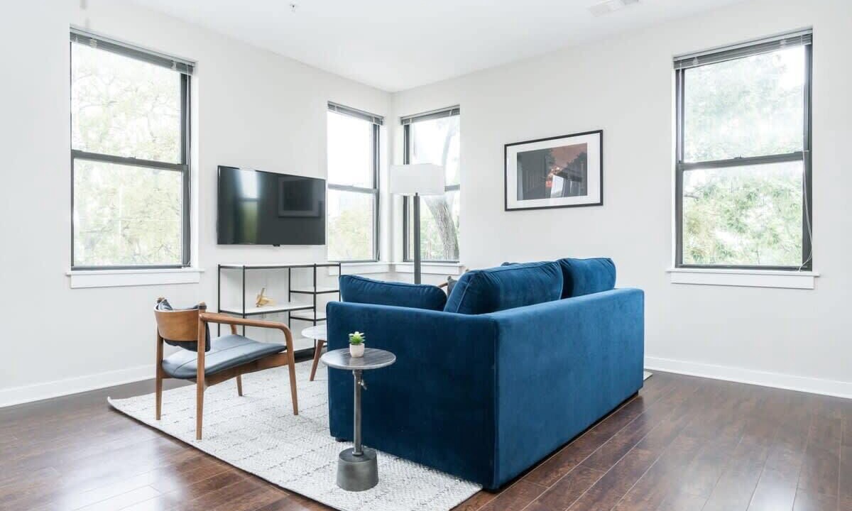 Photo of Livingroom in Hillsboro Village