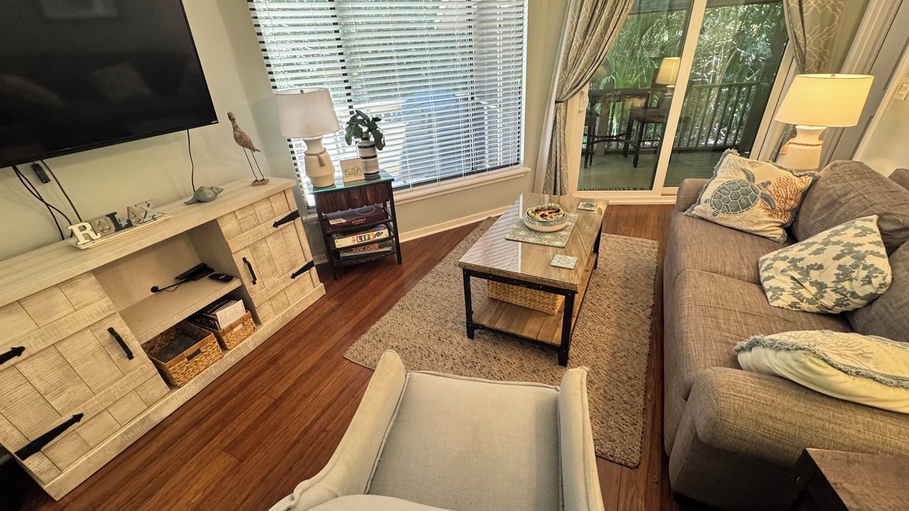 Photo of Livingroom in Night Heron