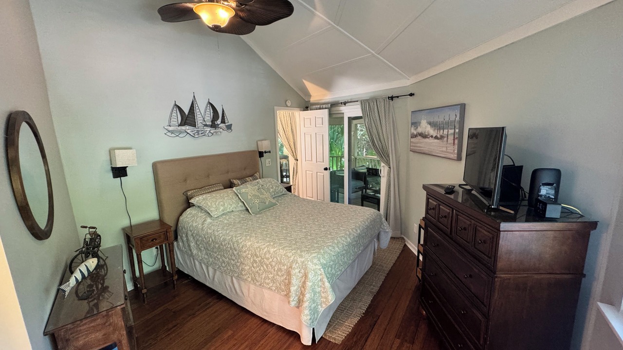 Photo of Bedroom in Night Heron