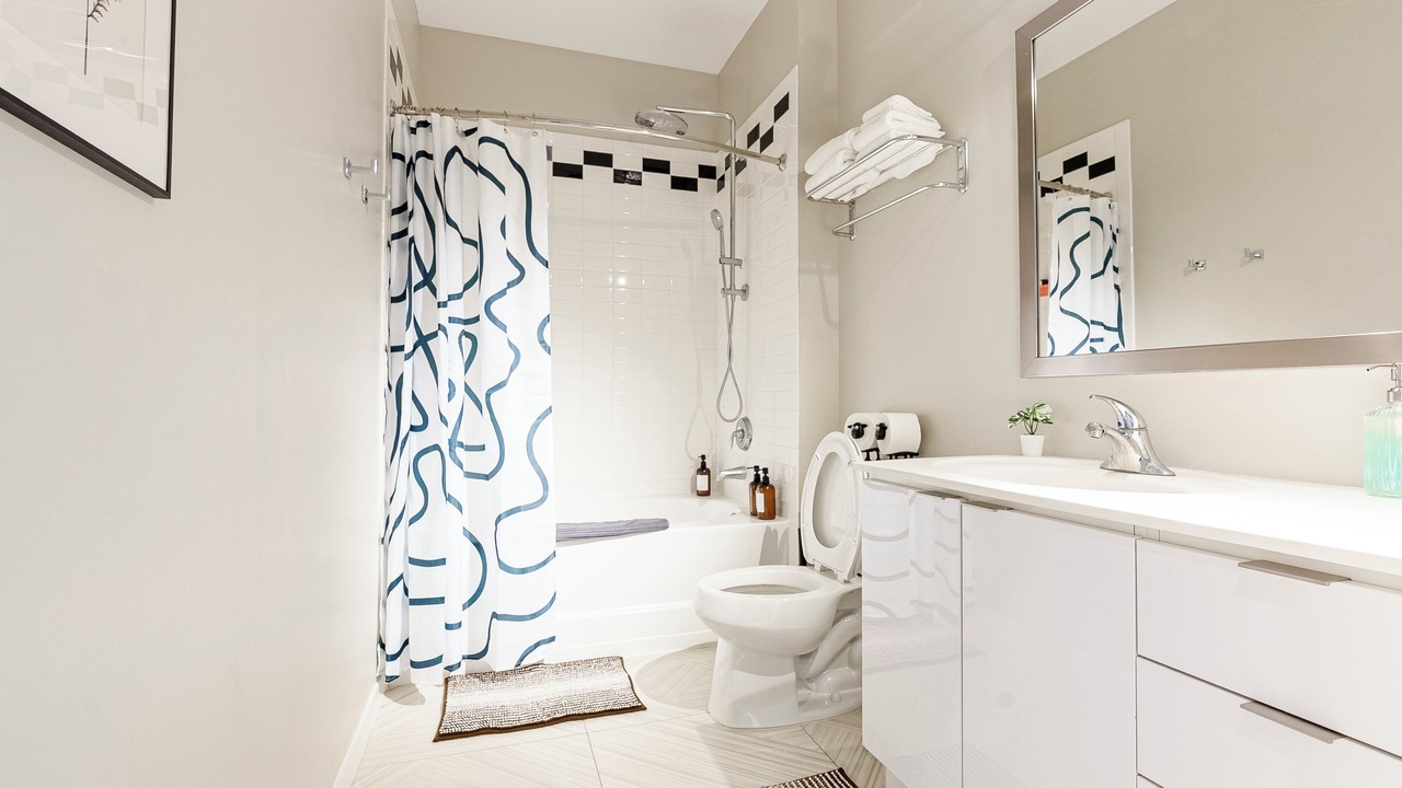 Photo of Bathroom in Downtown Cincinnati