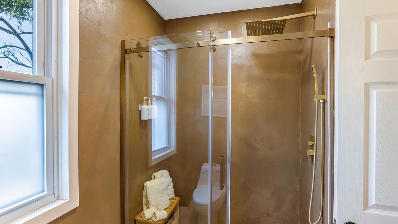 Photo of Bathroom in Franklin Park