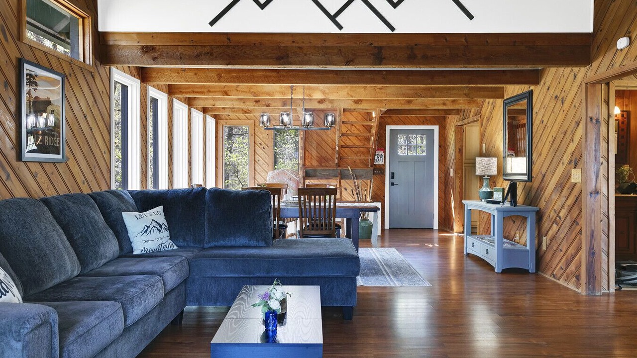 Photo of Bedroom in Hendersonville