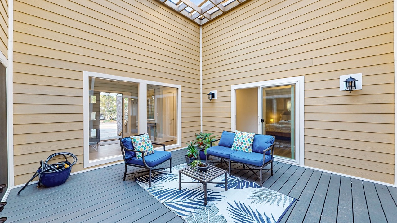 Photo of Patio Balcony in Lawton Woods