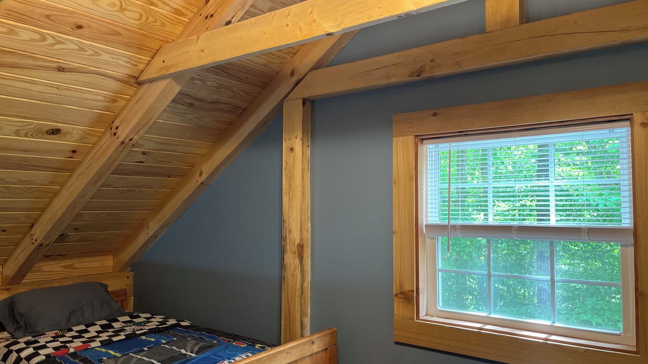 Photo of Bedroom in Rogersville