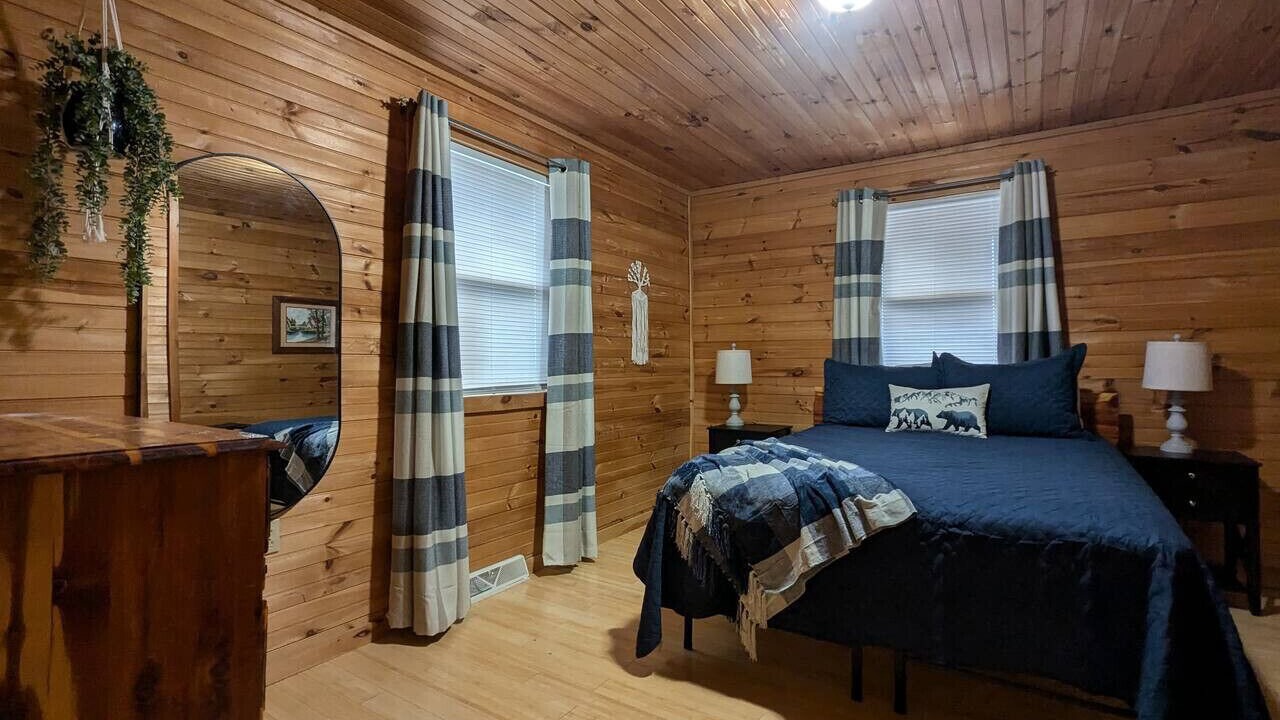 Photo of Bedroom in Lynn Garden
