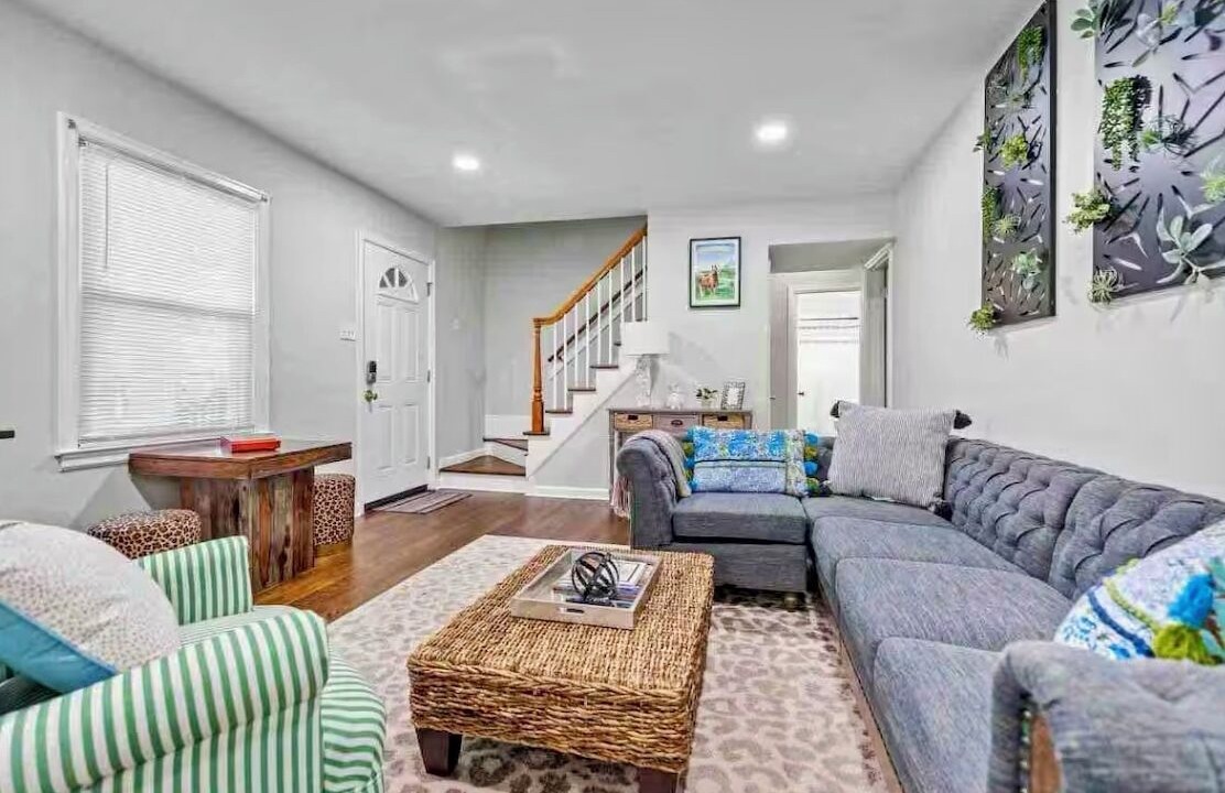 Photo of Livingroom in Lexington