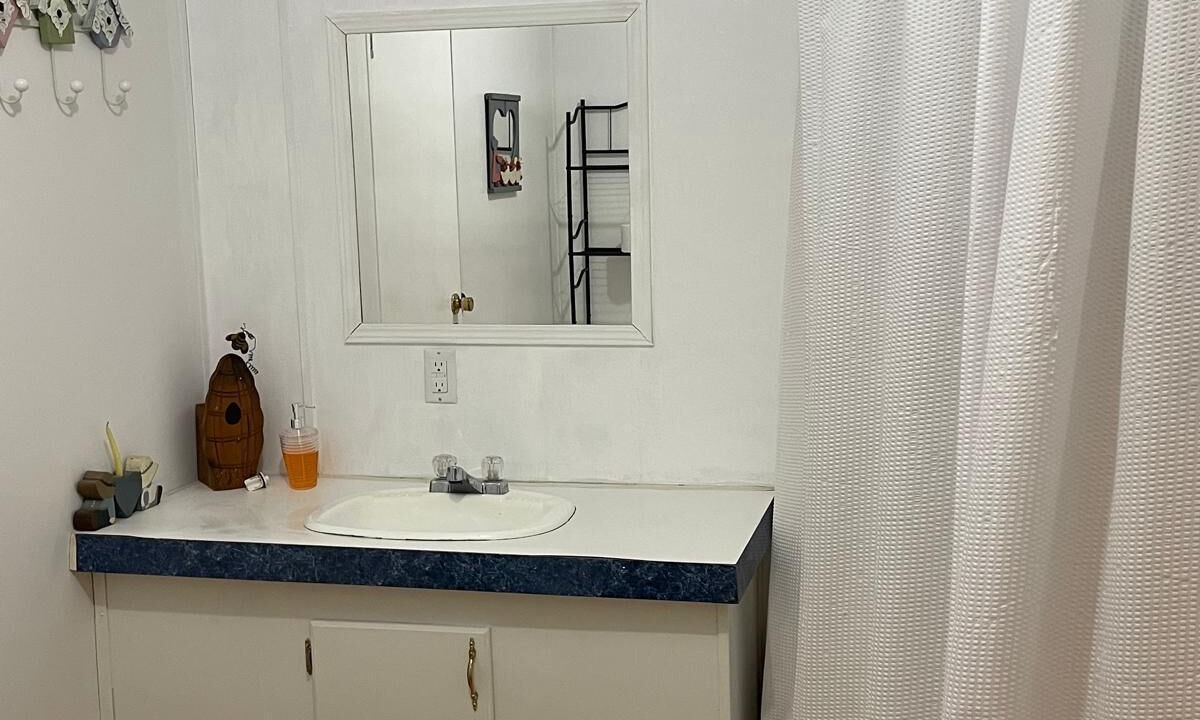 Photo of Bathroom in Greenup