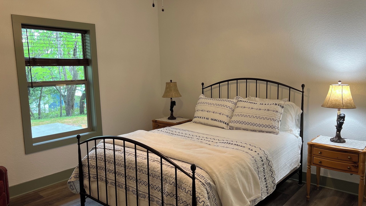 Photo of Bedroom in Hiawassee