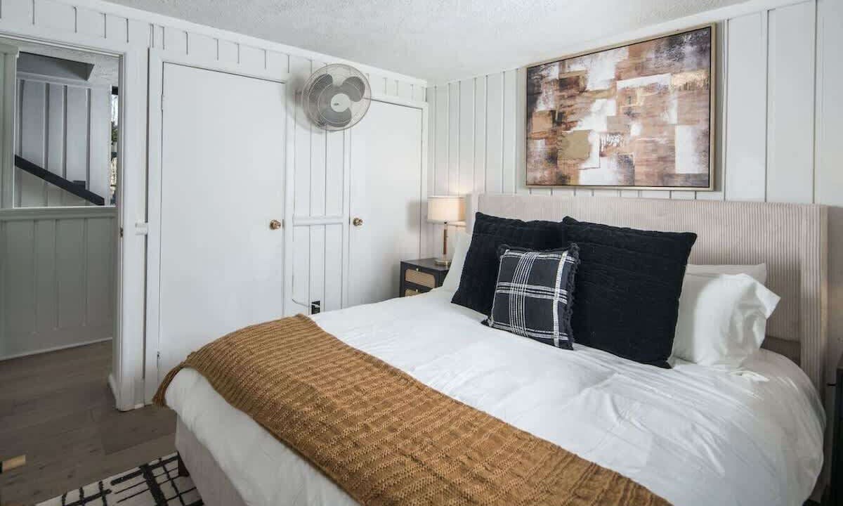 Photo of Bedroom in Charter Hills