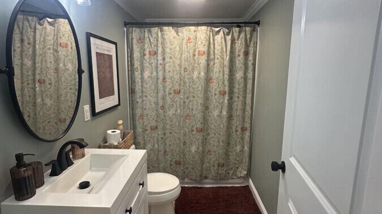 Photo of Bathroom in Arthur
