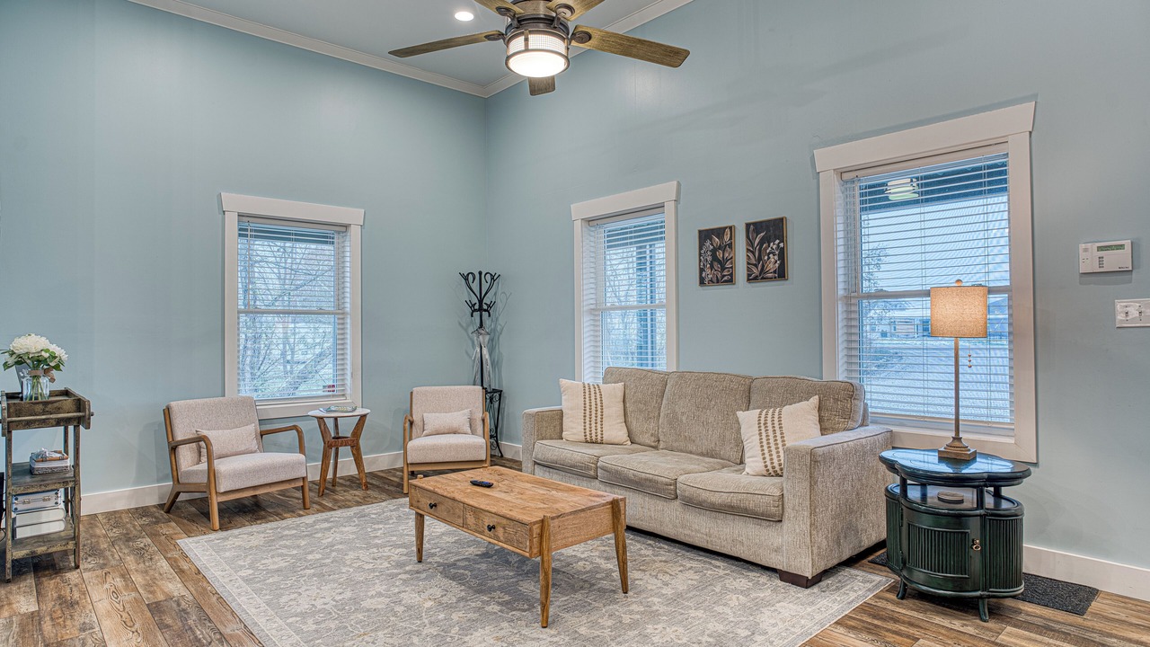 Photo of Livingroom in Newburgh