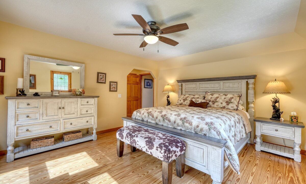Photo of Bedroom in Young Harris