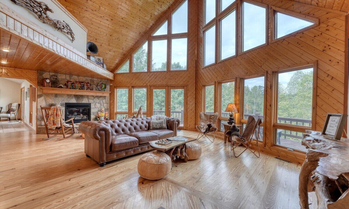 Photo of Livingroom in Young Harris