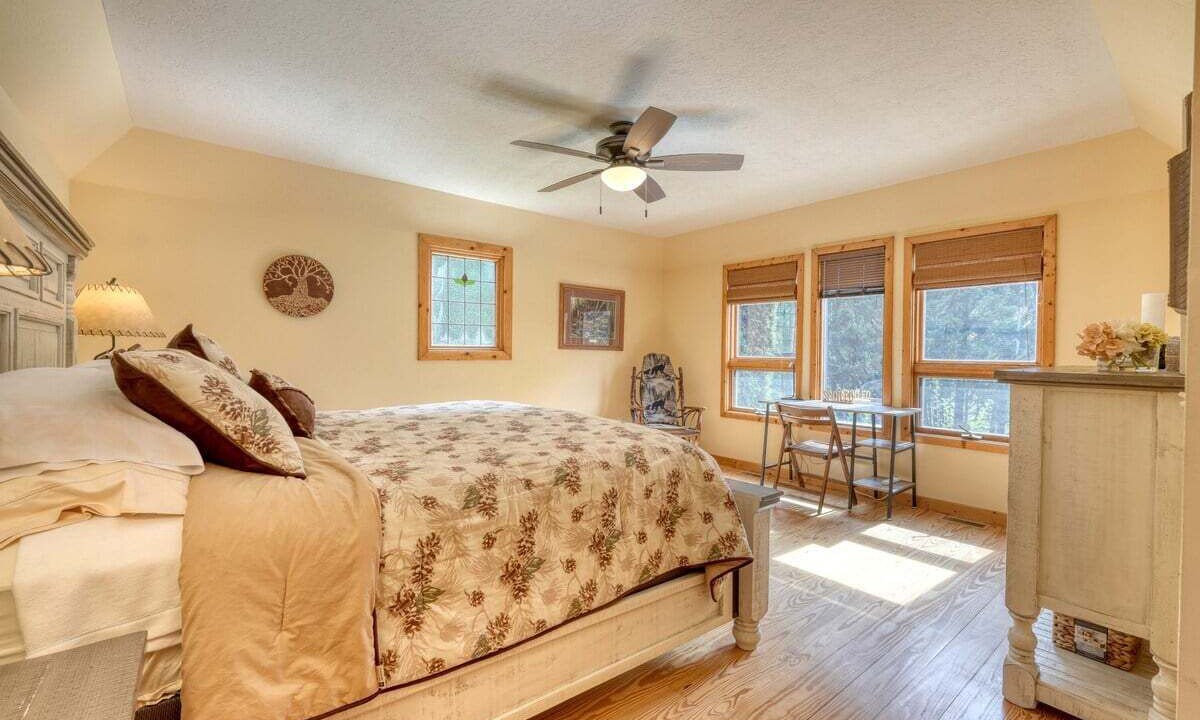 Photo of Bedroom in Young Harris