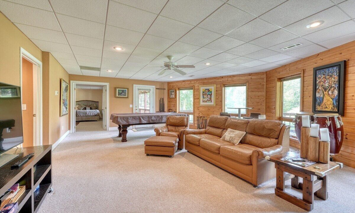Photo of Livingroom in Young Harris