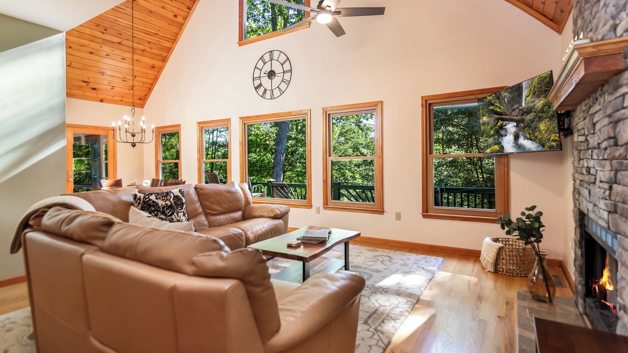 Photo of Bedroom in Cherry Log