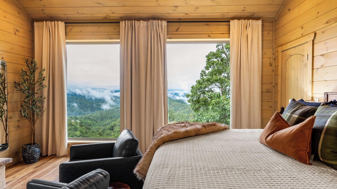 Photo of Bedroom in Sevierville