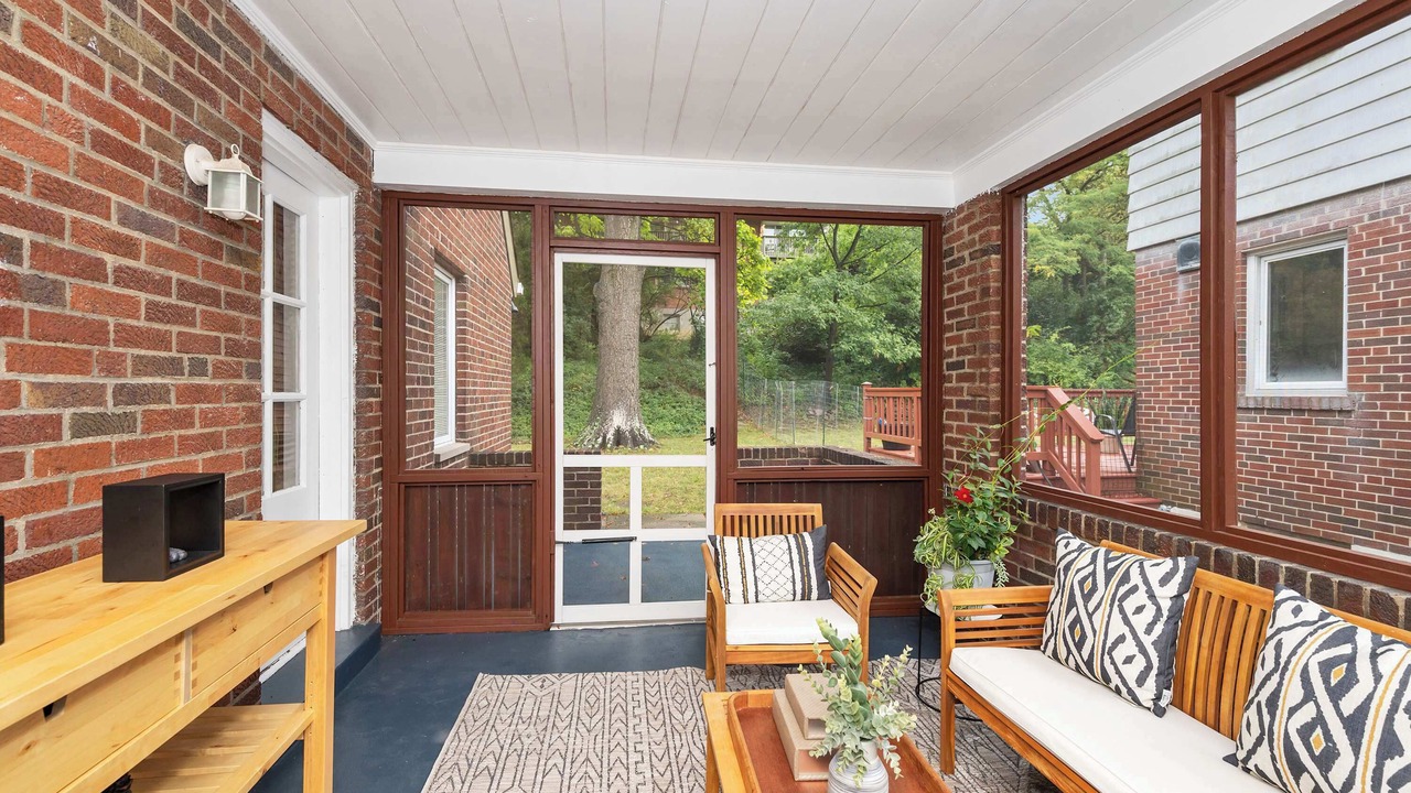 Photo of Outdoor in Roselawn Finance