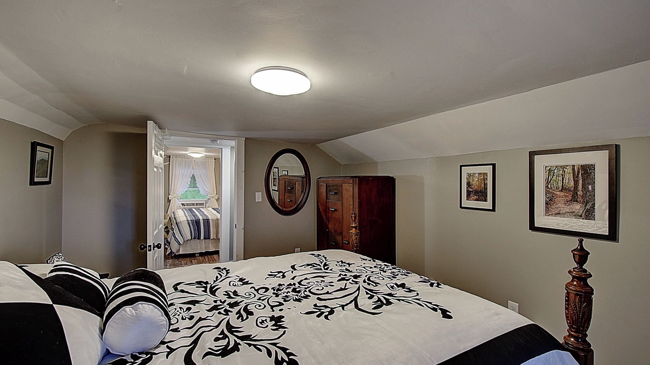 Photo of Bedroom in Johnson County