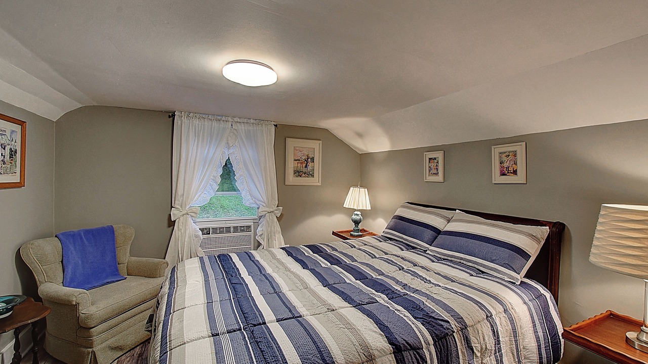 Photo of Bedroom in Johnson County