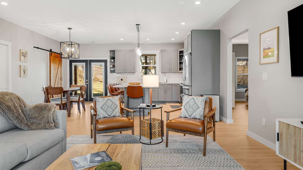 Photo of Livingroom in Weaverville