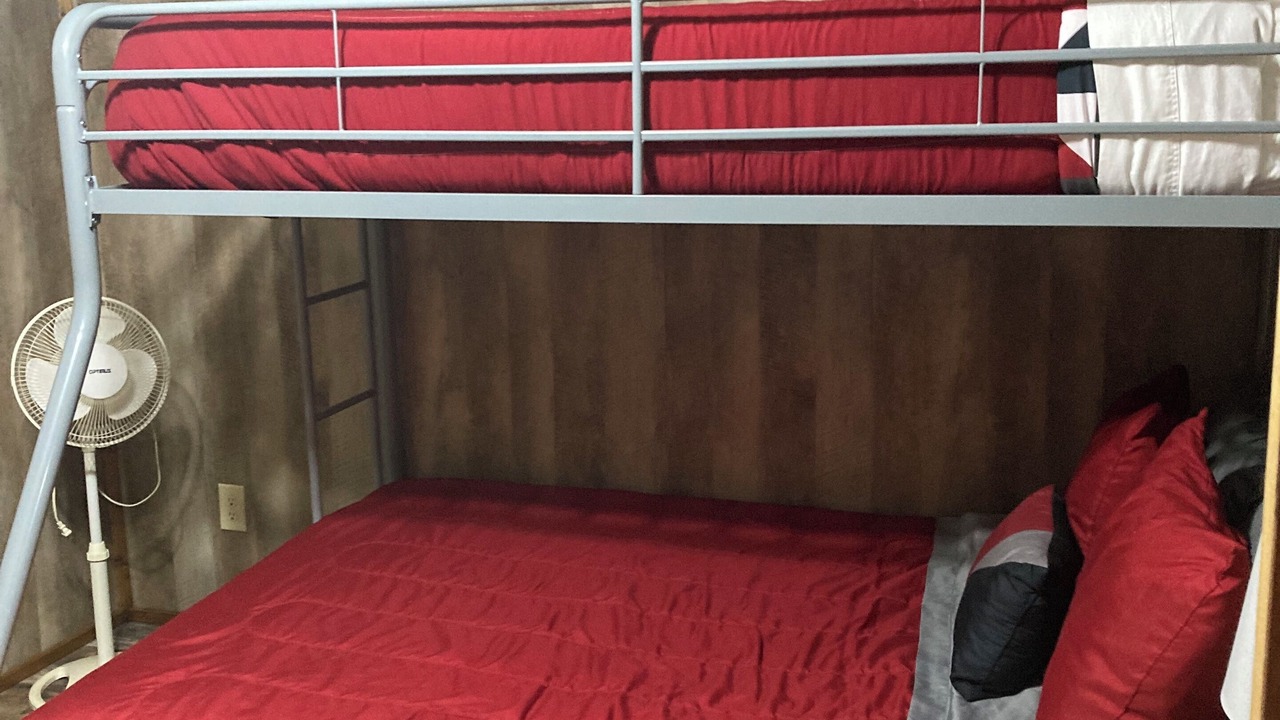 Photo of Bedroom in Matewan